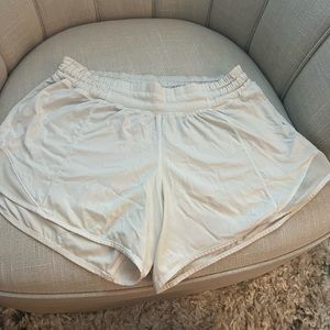 Lululemon Hotty hot shorts size 4 tall